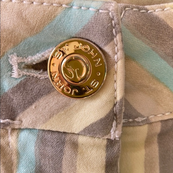 St. John Sport by Marie Gray Sz 12 capris - Picture 4 of 6